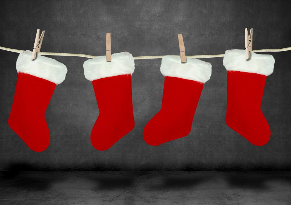 The Best Men's Stocking Stuffers Under $50 For 2019