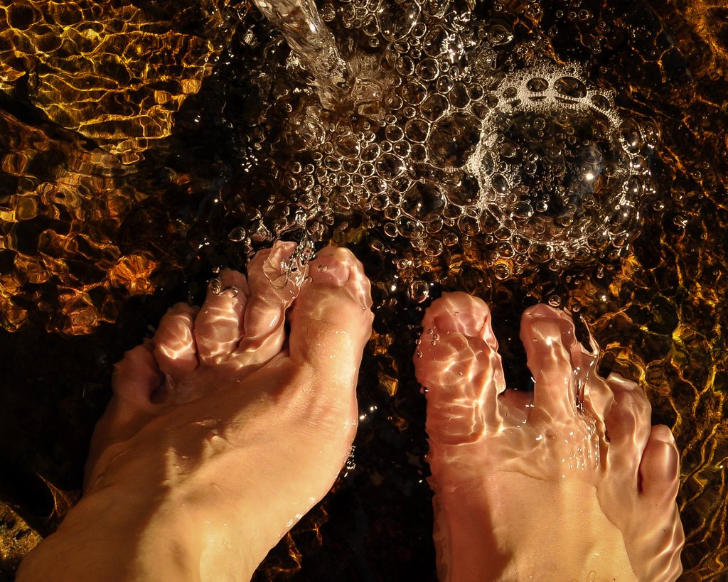 How to Get Rid of Yellow Fingernails and Toenails: Causes, Treatments, and Prevention